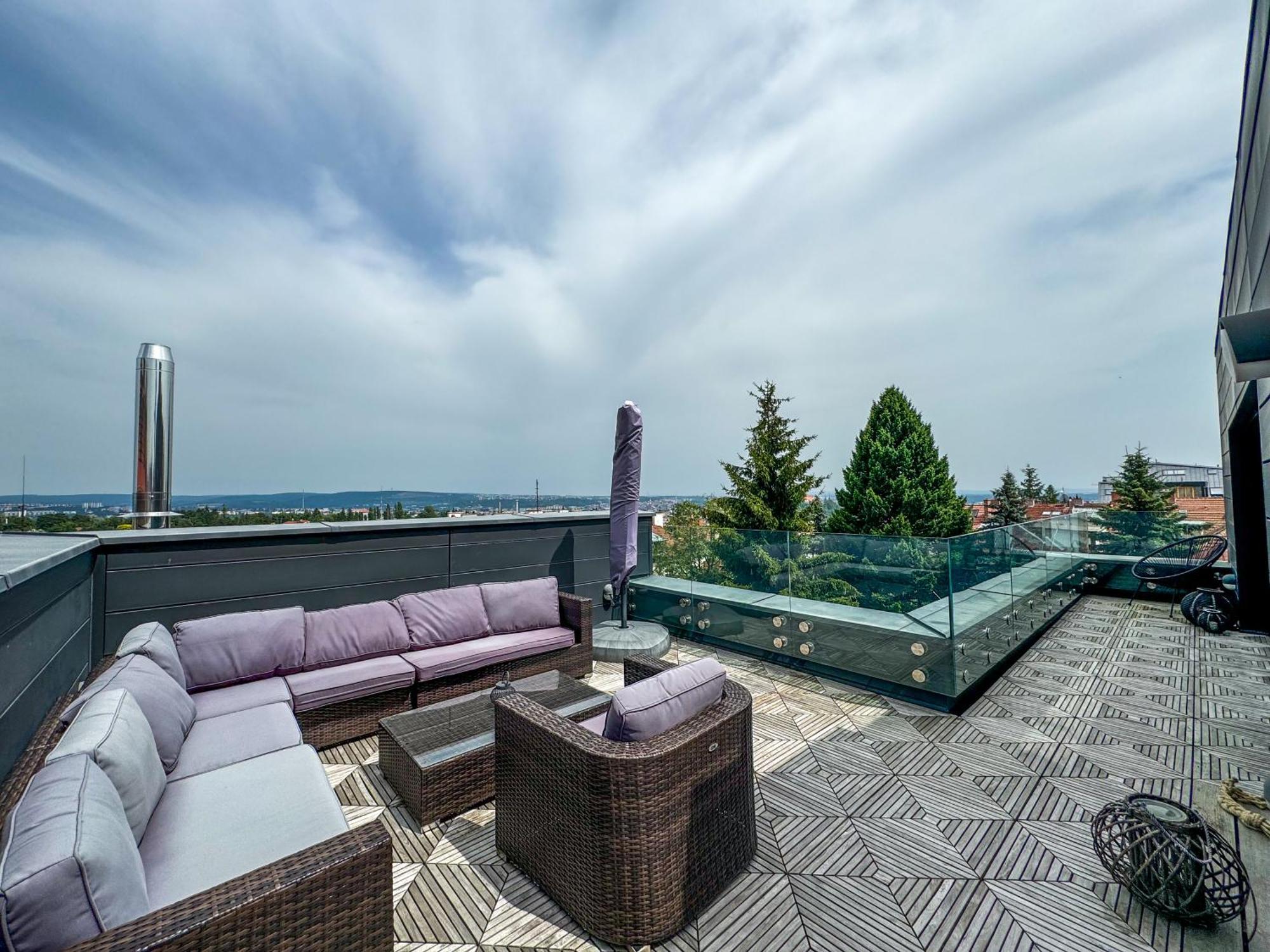 Apartman Se Saunou A Terasou S Vyhledem Na Brünn Exterior foto